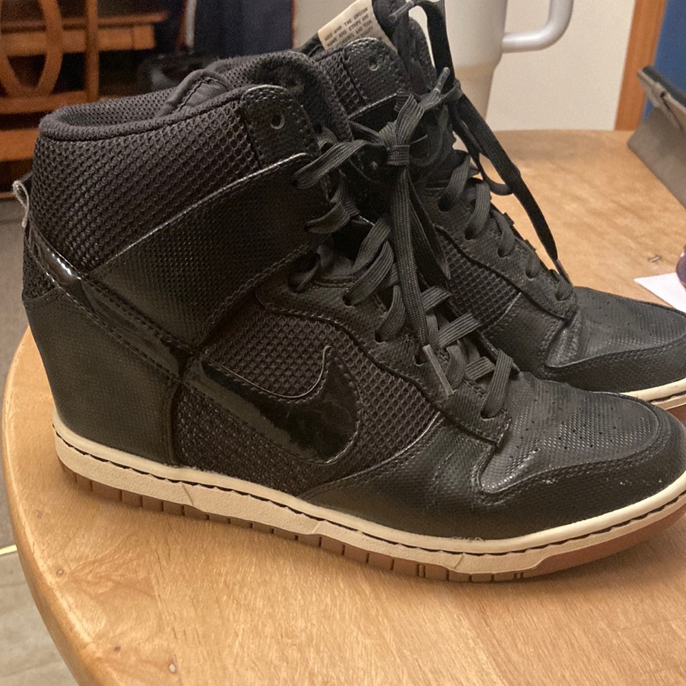 NIKE Wedges Swoosh Size 9 Womens - USED